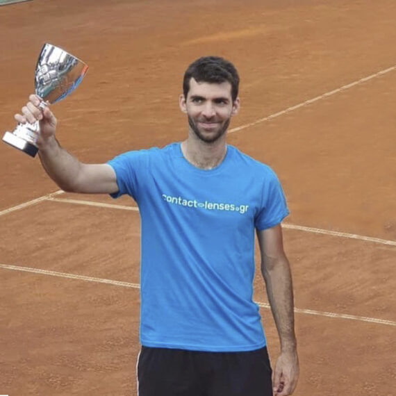 Πρωταθλητής Τέννις - Χάρης Καπόγιαννης